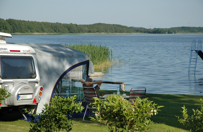 Camping-und Wohnmobilplatz am Zwenzower Ufer