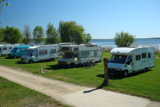 "Camping am See"